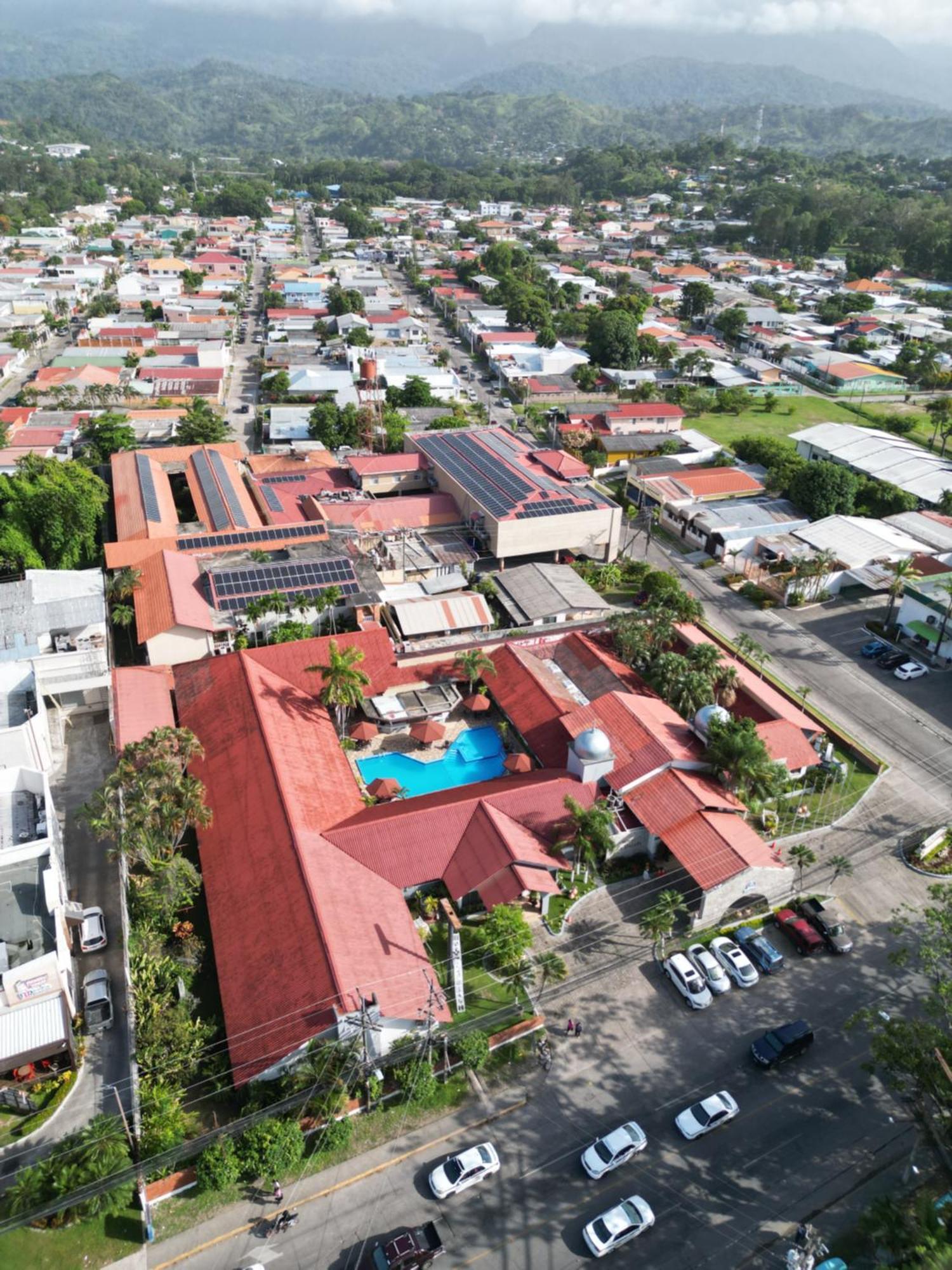 Hotel La Quinta La Ceiba Exterior photo