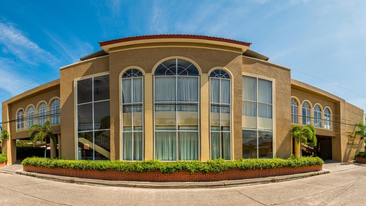 Hotel La Quinta La Ceiba Exterior photo
