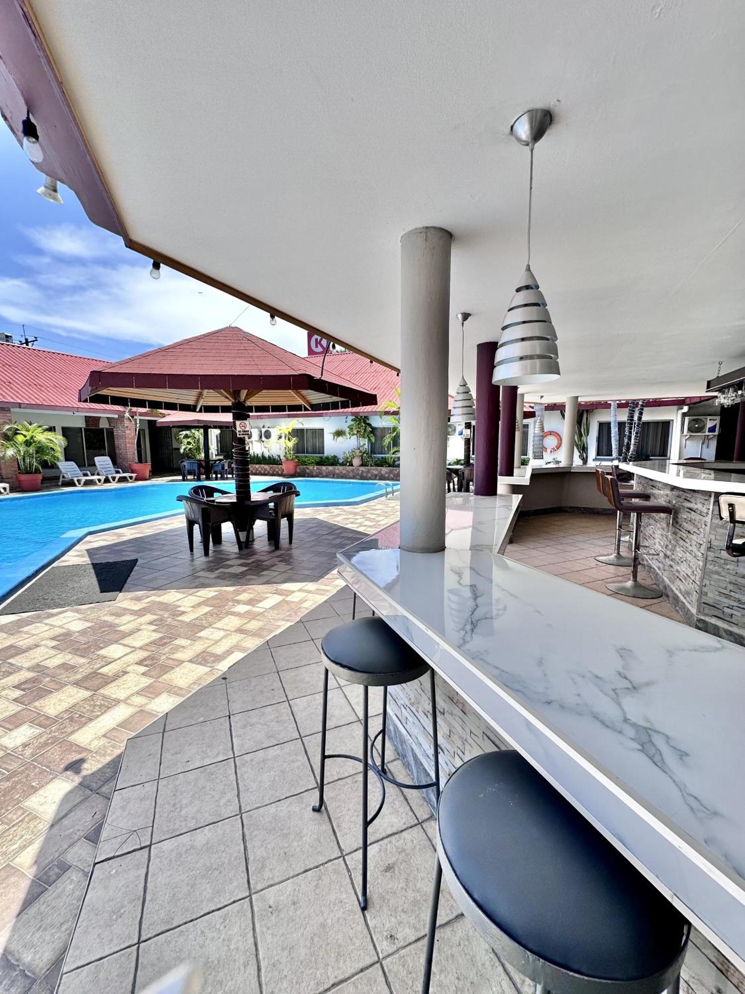 Hotel La Quinta La Ceiba Exterior photo