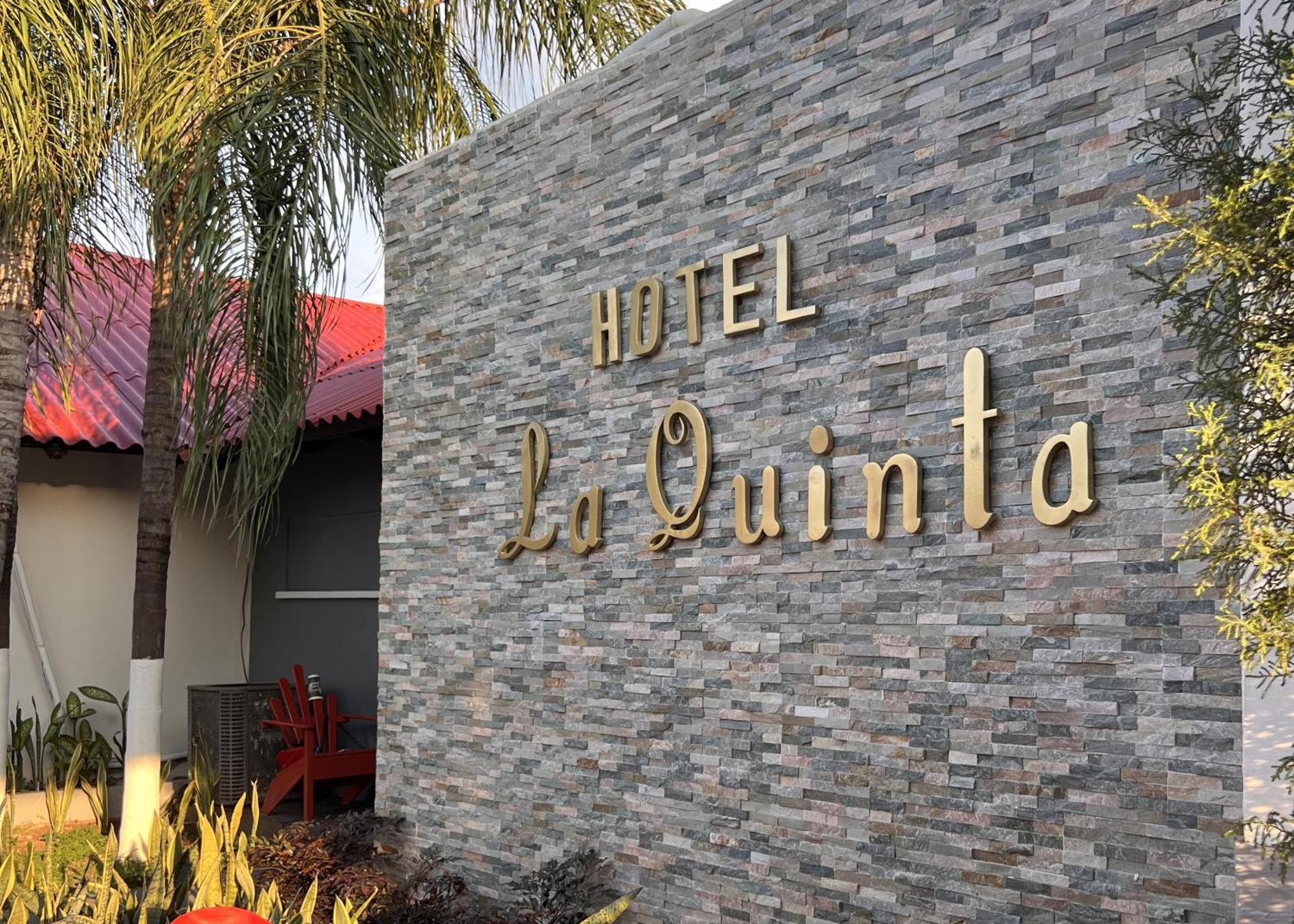 Hotel La Quinta La Ceiba Exterior photo